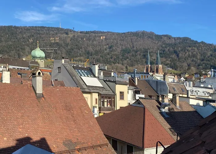 Bright + Cozy Dachgeschoss Maisonette Im Zentrum